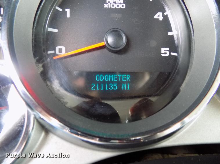 image for item DB9645 2011 Chevrolet Silverado 2500HD Ext. Cab utility bed pickup truck