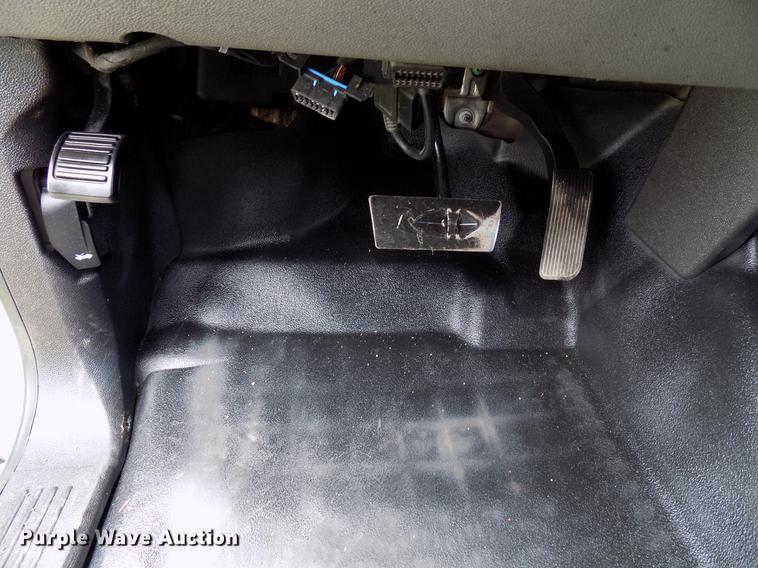 image for item DB9645 2011 Chevrolet Silverado 2500HD Ext. Cab utility bed pickup truck