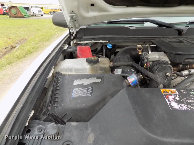 image for item DB9645 2011 Chevrolet Silverado 2500HD Ext. Cab utility bed pickup truck