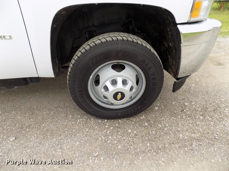 image for item DB9645 2011 Chevrolet Silverado 2500HD Ext. Cab utility bed pickup truck