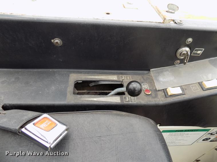 image for item DB9647 Tennant 528 floor scrubber