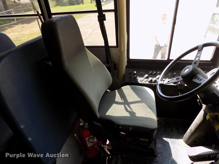 image for item DB9715 1997 Thomas Built Saf-T-Liner MVP ER school bus