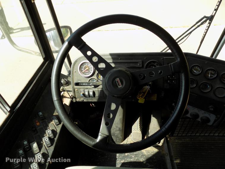 image for item DB9715 1997 Thomas Built Saf-T-Liner MVP ER school bus