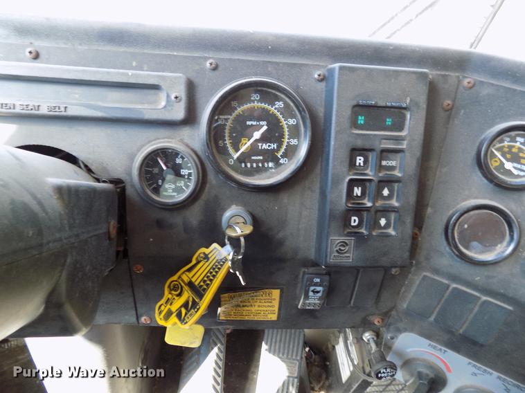 image for item DB9715 1997 Thomas Built Saf-T-Liner MVP ER school bus