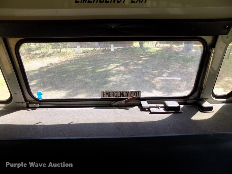 image for item DB9715 1997 Thomas Built Saf-T-Liner MVP ER school bus