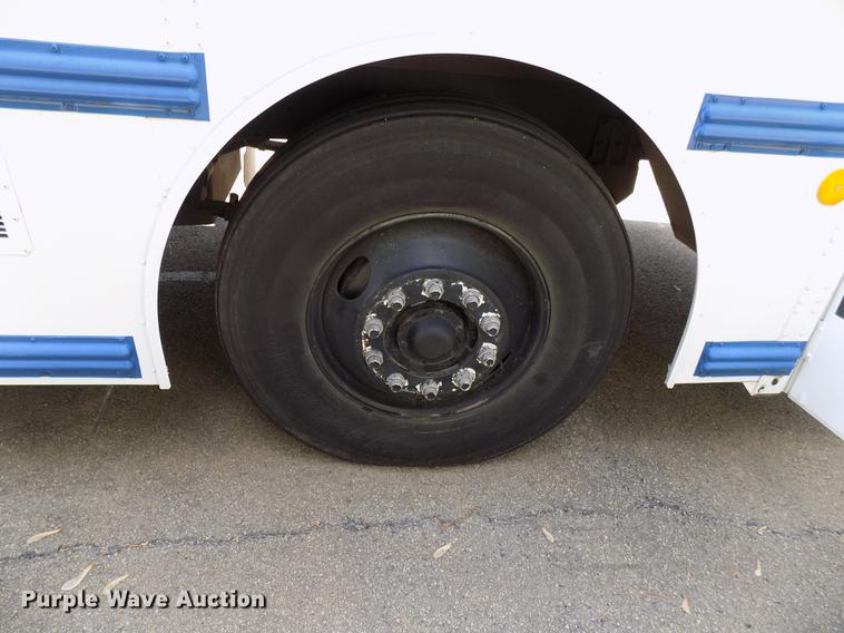 image for item DB9715 1997 Thomas Built Saf-T-Liner MVP ER school bus