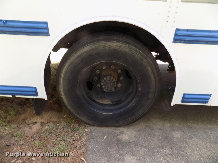 image for item DB9715 1997 Thomas Built Saf-T-Liner MVP ER school bus