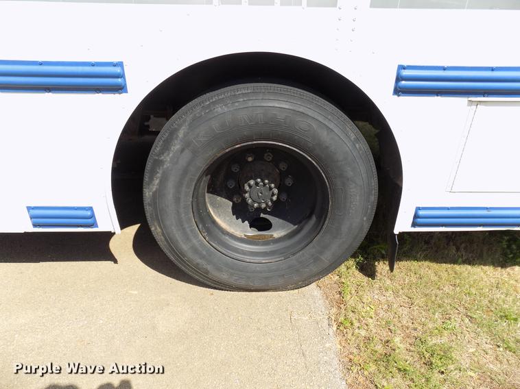 image for item DB9715 1997 Thomas Built Saf-T-Liner MVP ER school bus