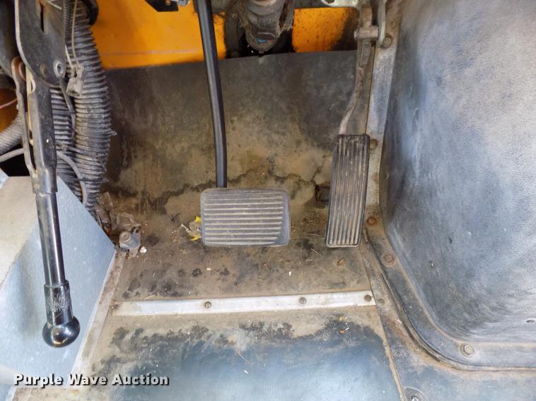 image for item DB9716 1990 International 3800 school bus