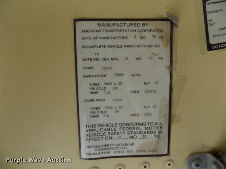 image for item DB9716 1990 International 3800 school bus