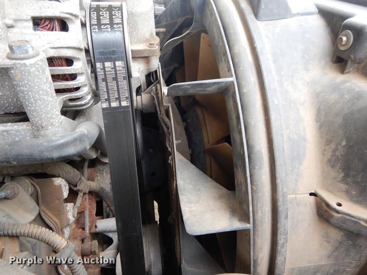 image for item DC0229 2005 Ford F550 Super Duty service truck with crane