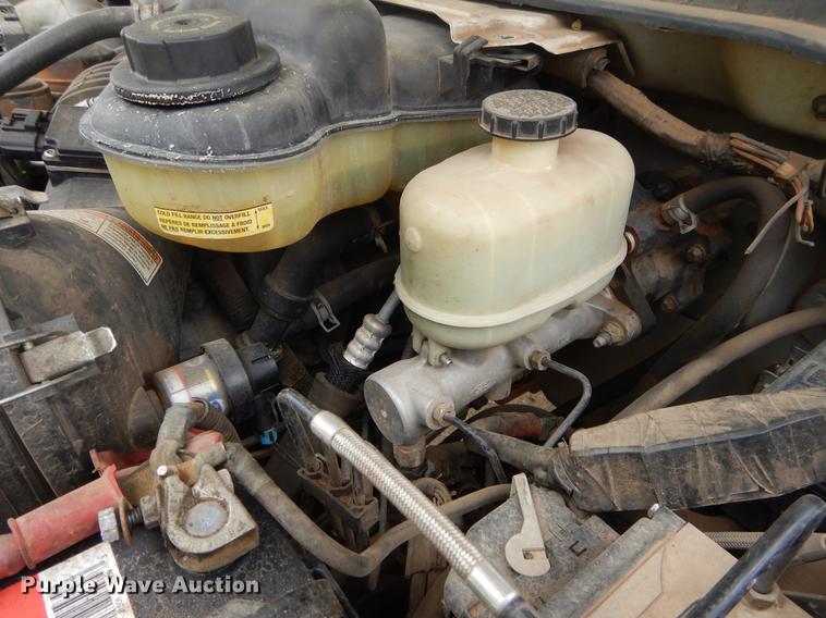 image for item DC0229 2005 Ford F550 Super Duty service truck with crane