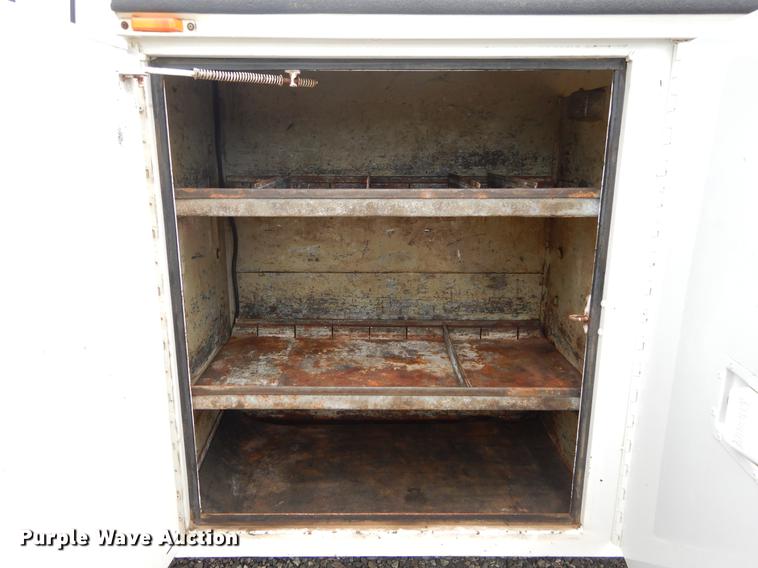 image for item DC0229 2005 Ford F550 Super Duty service truck with crane