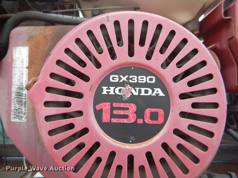 image for item DC0229 2005 Ford F550 Super Duty service truck with crane