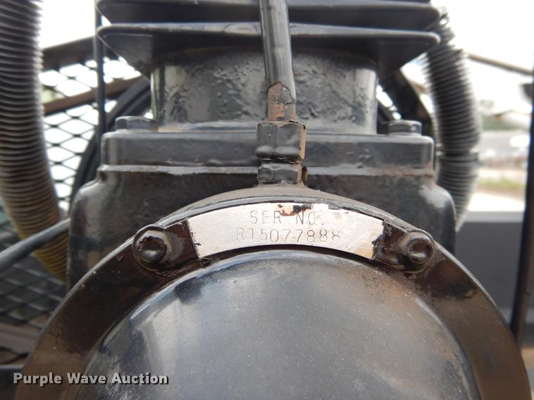 image for item DC0229 2005 Ford F550 Super Duty service truck with crane