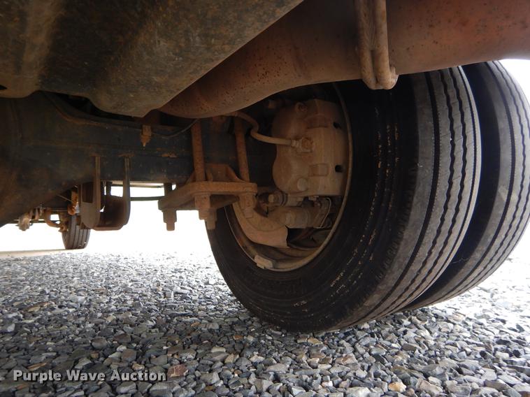 image for item DC0229 2005 Ford F550 Super Duty service truck with crane