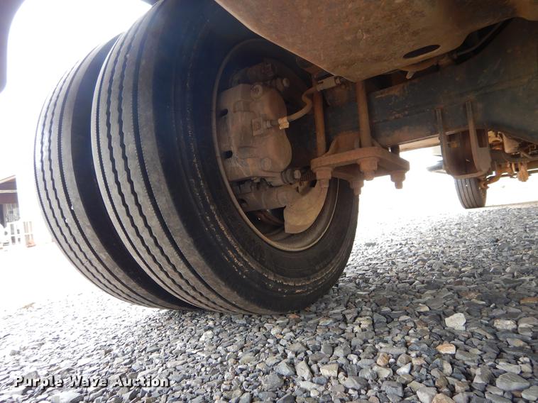 image for item DC0229 2005 Ford F550 Super Duty service truck with crane