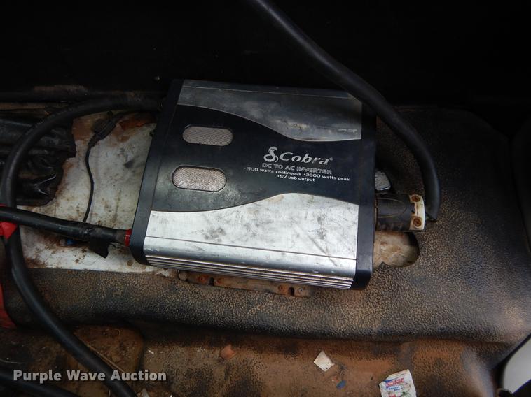 image for item DC0229 2005 Ford F550 Super Duty service truck with crane