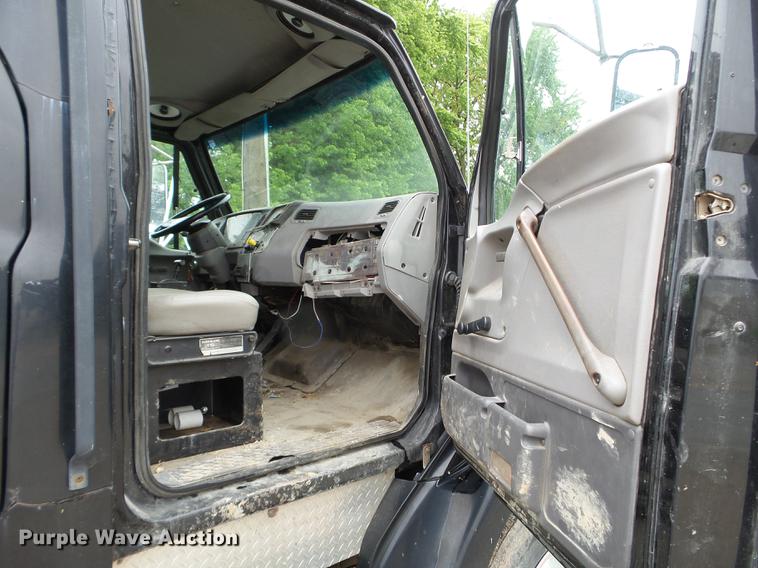 image for item DC4575 1999 Sterling L8500 flatbed truck