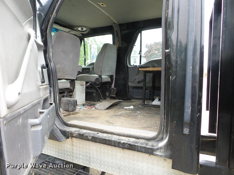 image for item DC4575 1999 Sterling L8500 flatbed truck