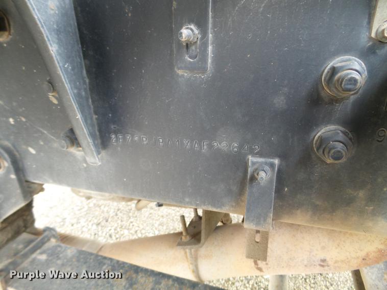 image for item DC4575 1999 Sterling L8500 flatbed truck