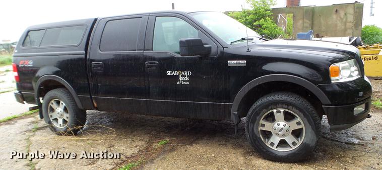 image for item DC4576 2004 Ford F150 SuperCrew pickup truck