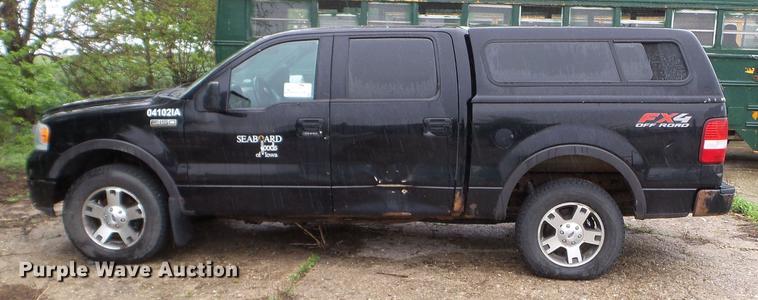 image for item DC4576 2004 Ford F150 SuperCrew pickup truck