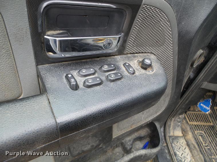 image for item DC4576 2004 Ford F150 SuperCrew pickup truck