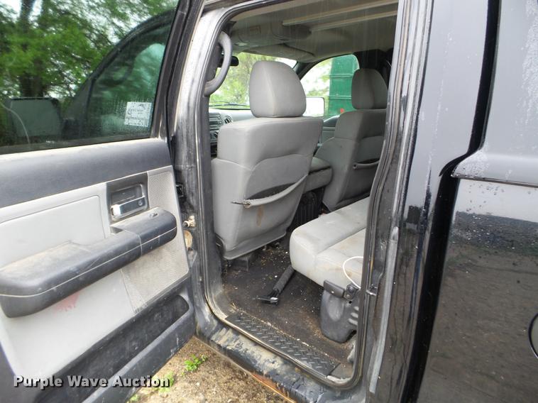 image for item DC4576 2004 Ford F150 SuperCrew pickup truck