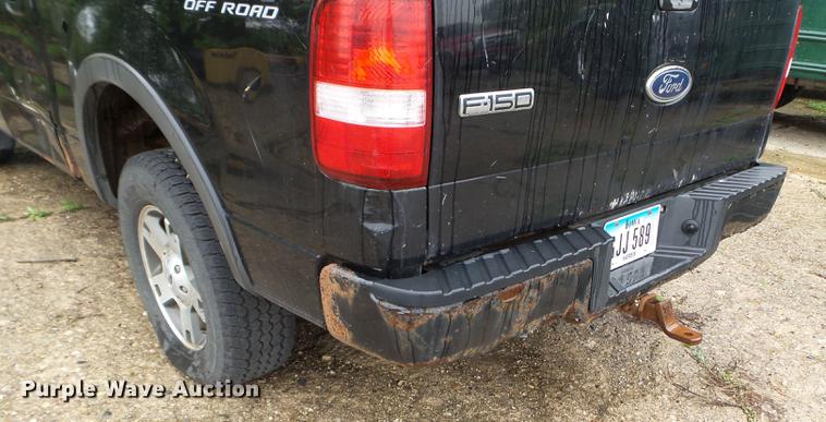 image for item DC4576 2004 Ford F150 SuperCrew pickup truck
