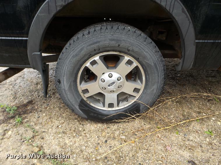 image for item DC4576 2004 Ford F150 SuperCrew pickup truck