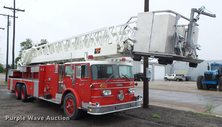 image for item DC5174 1981 Oshkosh A-1844-1 ladder fire truck