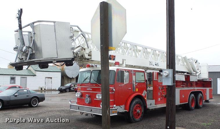 image for item DC5174 1981 Oshkosh A-1844-1 ladder fire truck