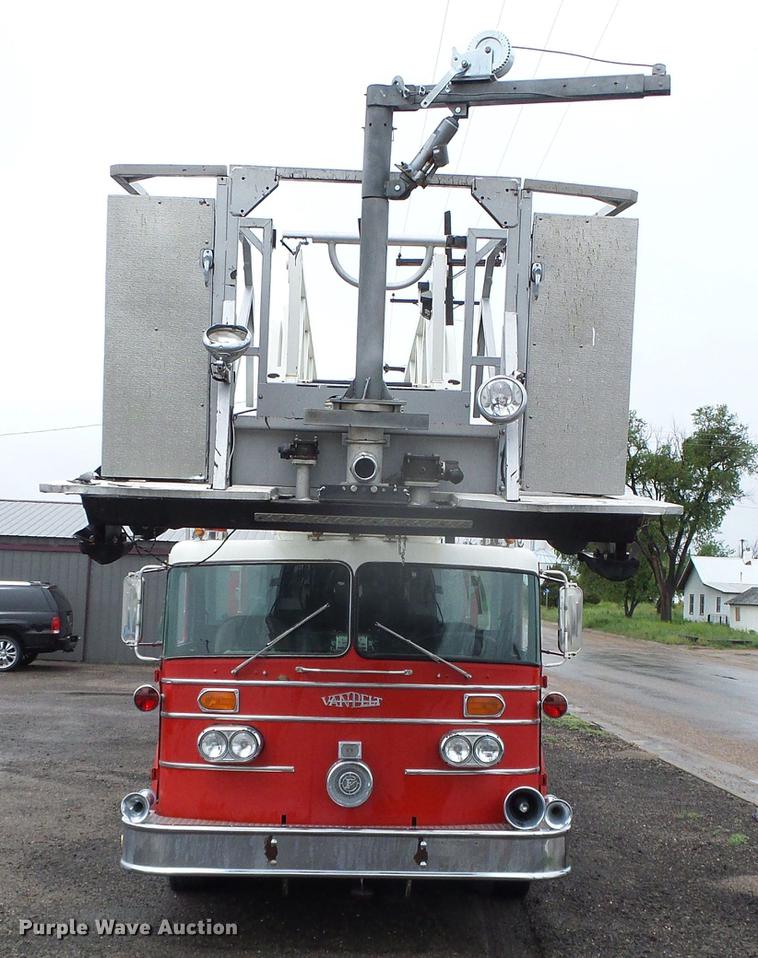 image for item DC5174 1981 Oshkosh A-1844-1 ladder fire truck