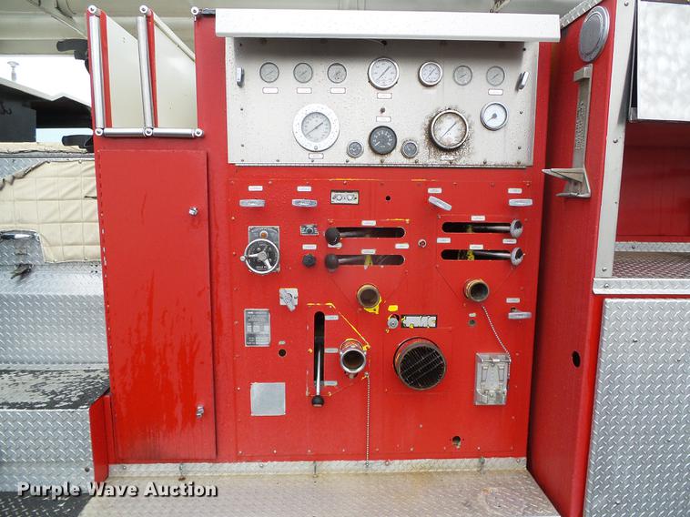 image for item DC5174 1981 Oshkosh A-1844-1 ladder fire truck