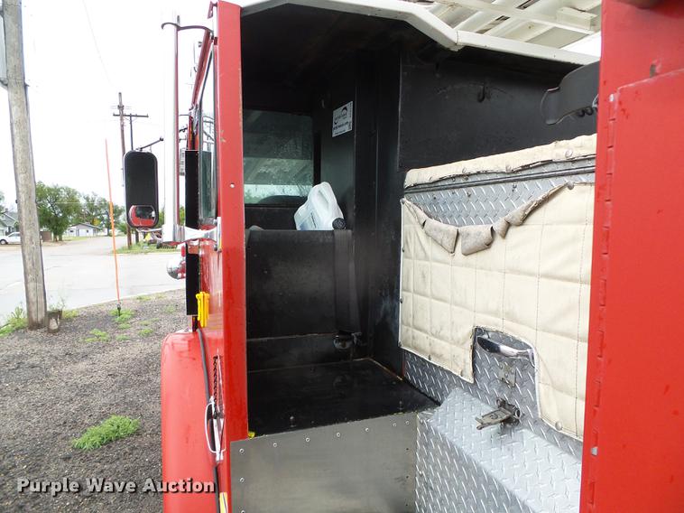 image for item DC5174 1981 Oshkosh A-1844-1 ladder fire truck