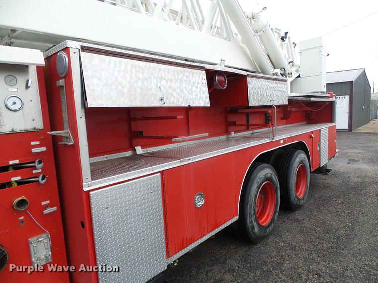 image for item DC5174 1981 Oshkosh A-1844-1 ladder fire truck