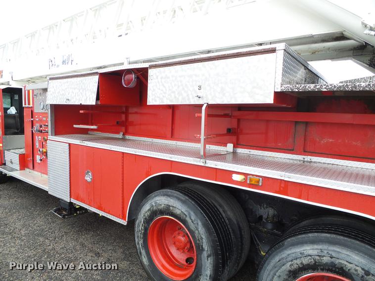 image for item DC5174 1981 Oshkosh A-1844-1 ladder fire truck