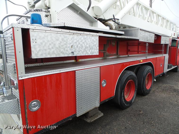 image for item DC5174 1981 Oshkosh A-1844-1 ladder fire truck