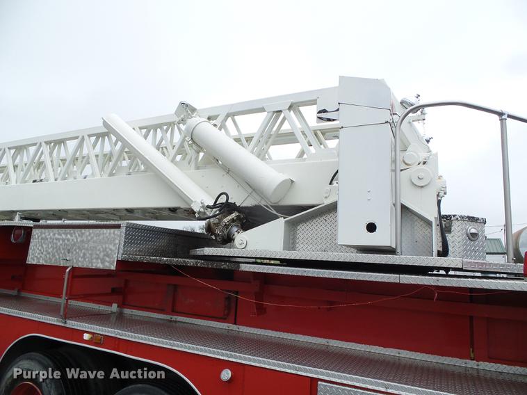image for item DC5174 1981 Oshkosh A-1844-1 ladder fire truck