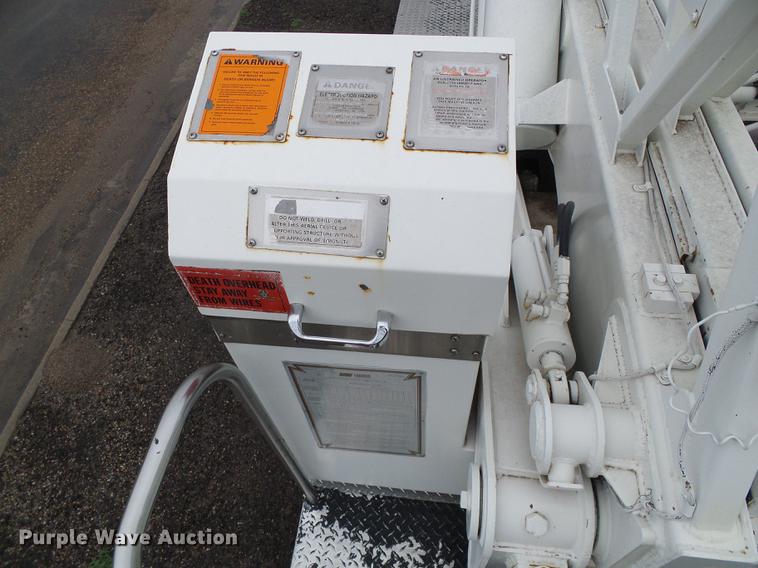 image for item DC5174 1981 Oshkosh A-1844-1 ladder fire truck