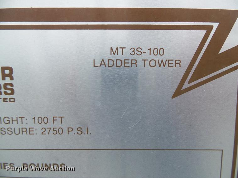 image for item DC5174 1981 Oshkosh A-1844-1 ladder fire truck