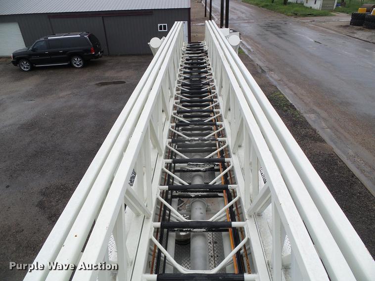 image for item DC5174 1981 Oshkosh A-1844-1 ladder fire truck