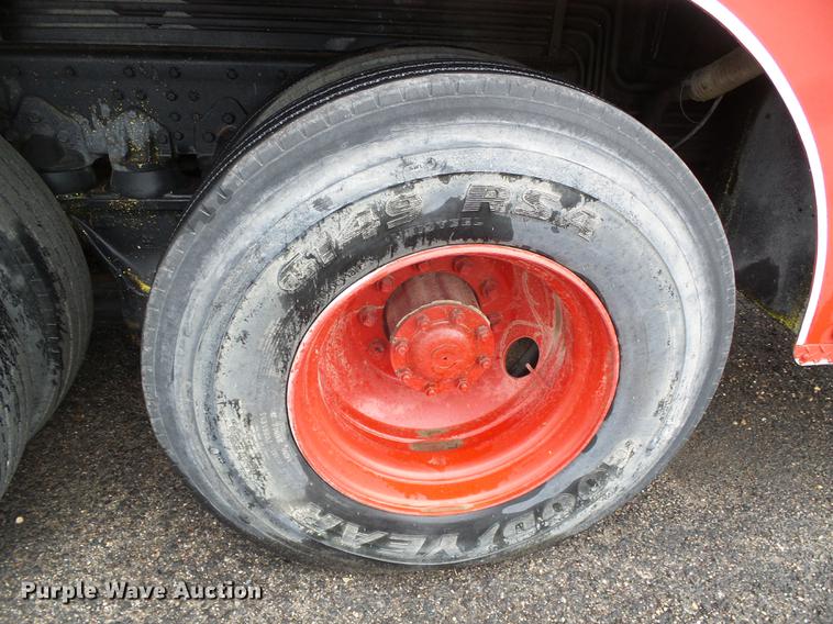 image for item DC5174 1981 Oshkosh A-1844-1 ladder fire truck