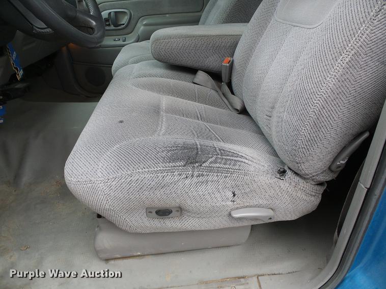 image for item DC5175 1995 GMC Sierra C2500 Ext. Cab pickup truck