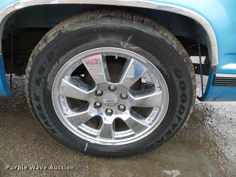 image for item DC5175 1995 GMC Sierra C2500 Ext. Cab pickup truck