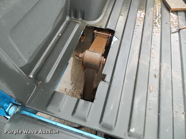 image for item DC5175 1995 GMC Sierra C2500 Ext. Cab pickup truck