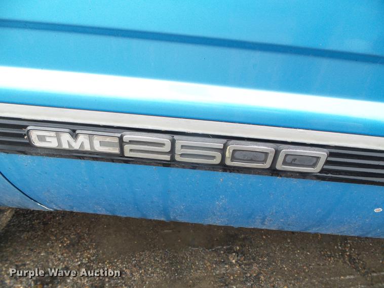 image for item DC5175 1995 GMC Sierra C2500 Ext. Cab pickup truck