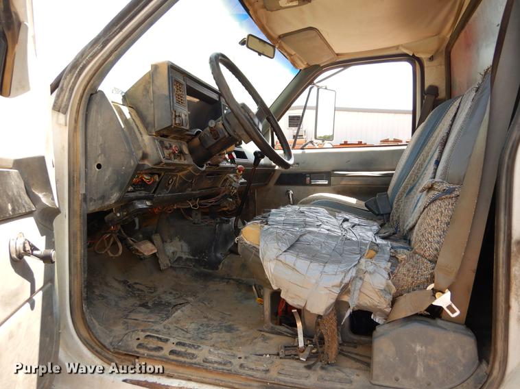 image for item DC8697 1993 GMC TopKick C6500 dump truck