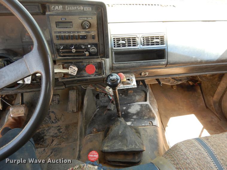 image for item DC8697 1993 GMC TopKick C6500 dump truck